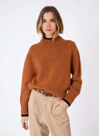 lerolana-caramel-cocooning-knit-sweater