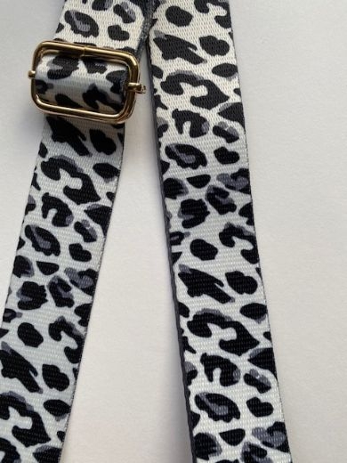 animal-print-strap-blackwhite